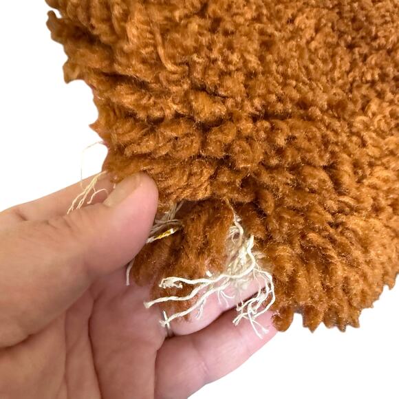 Vintage handmade latch hook rug wall hanging orange roses - Picture 4 of 4